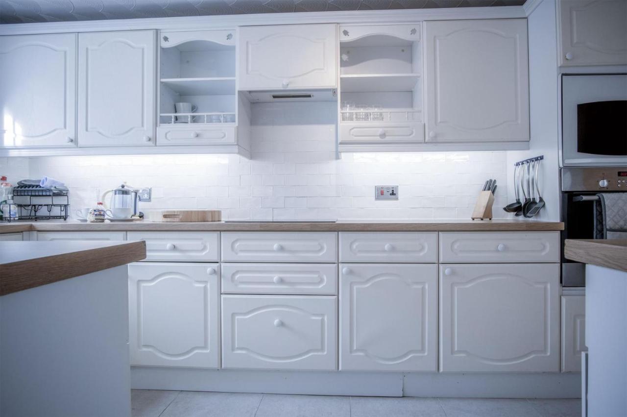 Captains Walk - 4 Bedroom Apartment - Сондърсфут Екстериор снимка